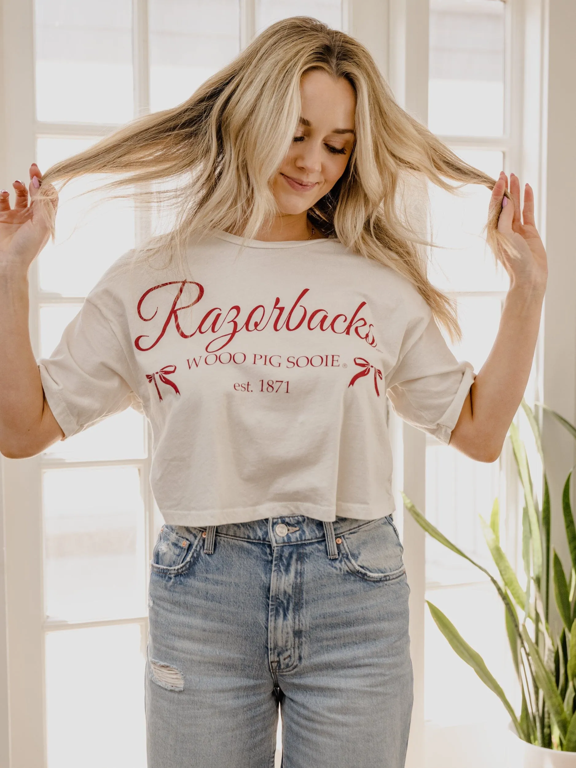 Arkansas Razorbacks Established Bows Off White Cropped Tee