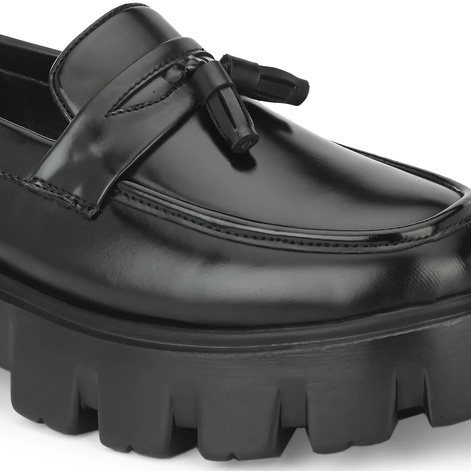 Attitudist Unisex Glossy Black High Heel Tassel Loafers