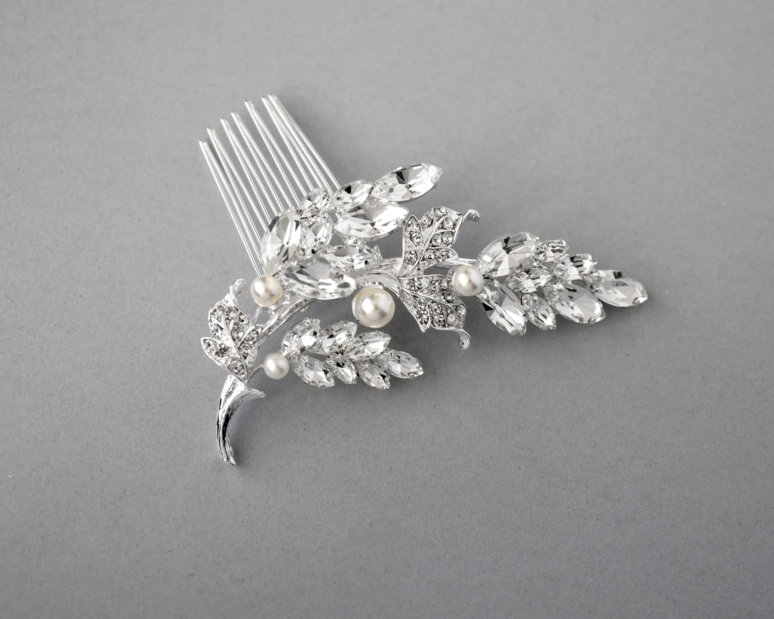 Hair Comb with Crystal Leaves and Pearls